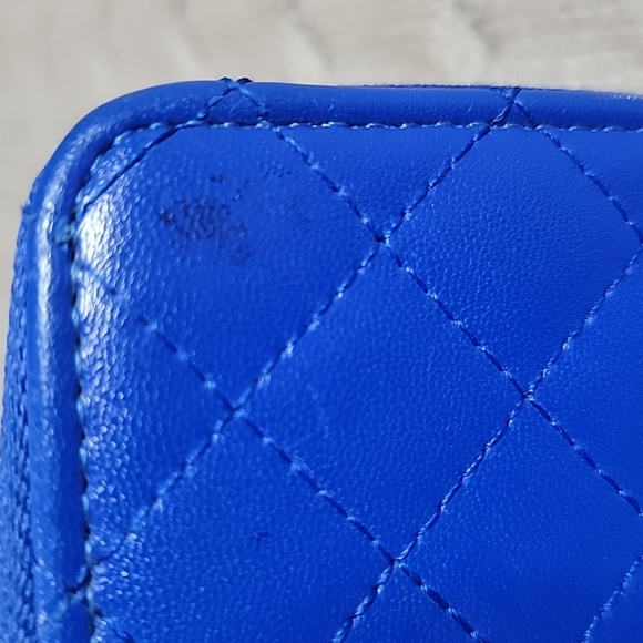 Blue BCBG Quilt Pattern Wallet - Picture 7 of 12